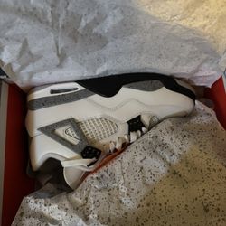 Jordan 4 White Cements 8.5 DS