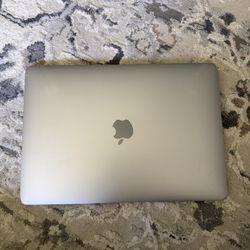 Macbook Air 13 Inch M1 Chip 128 Gigs