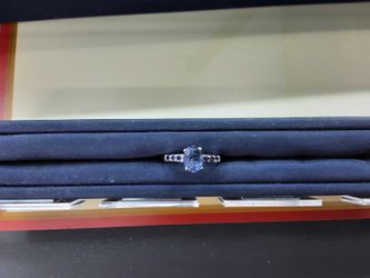 Women's Ring - Silver 2.8 grams Size 7