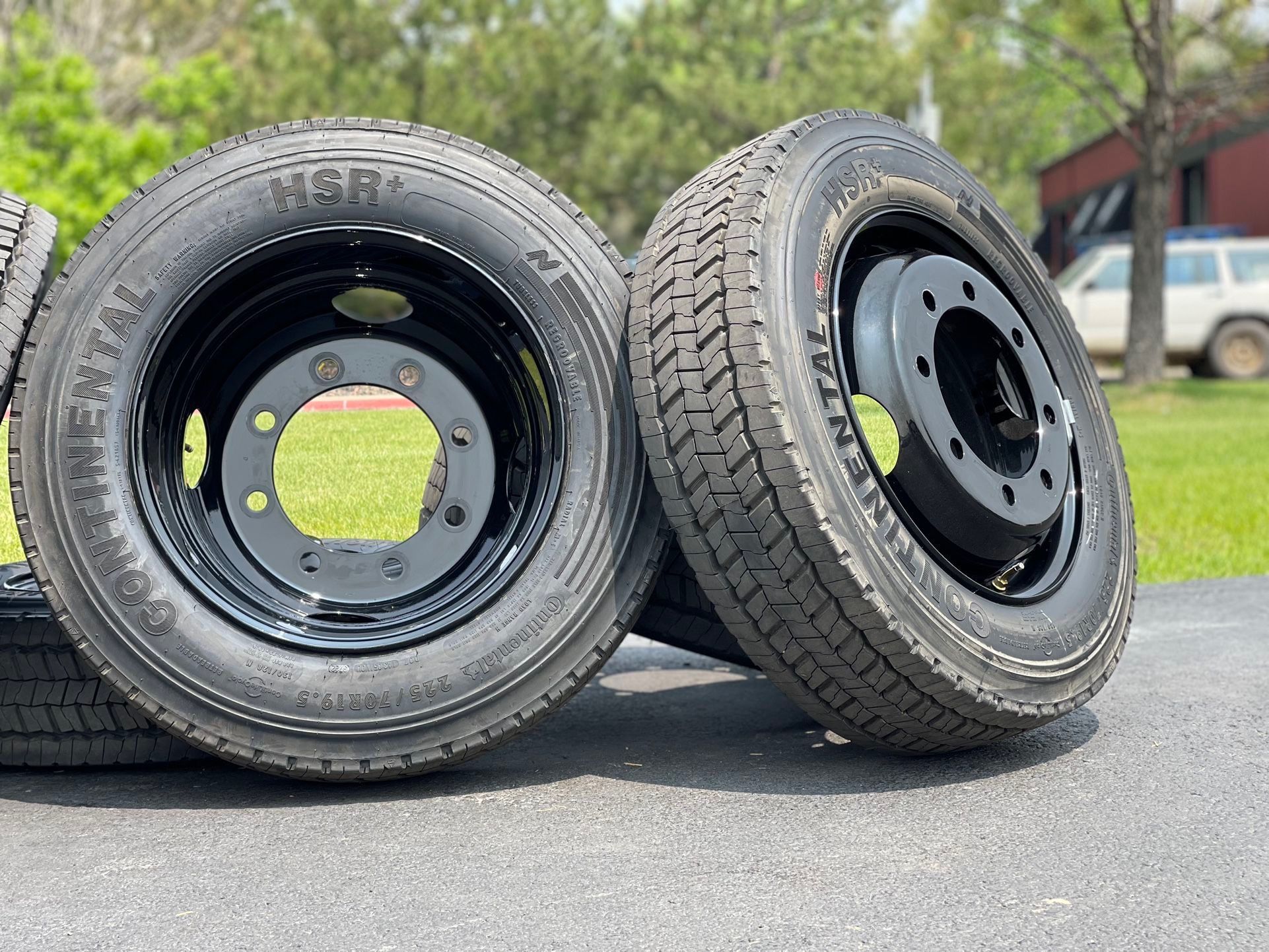 2025 NEW set of 6 Dually Wheels 8x275 rims Dodge Ram Chassis 19.5” Tires 225/70R19.5 Load H 16ply Chevrolet 5500 Chevy 6500