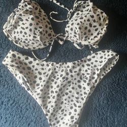 Women's sz 8 Lizaful Bikini *New 