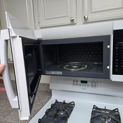 Vissani Microwave - $25 OBO