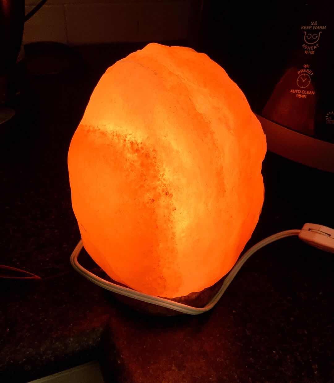 Himalaya salt lamp
