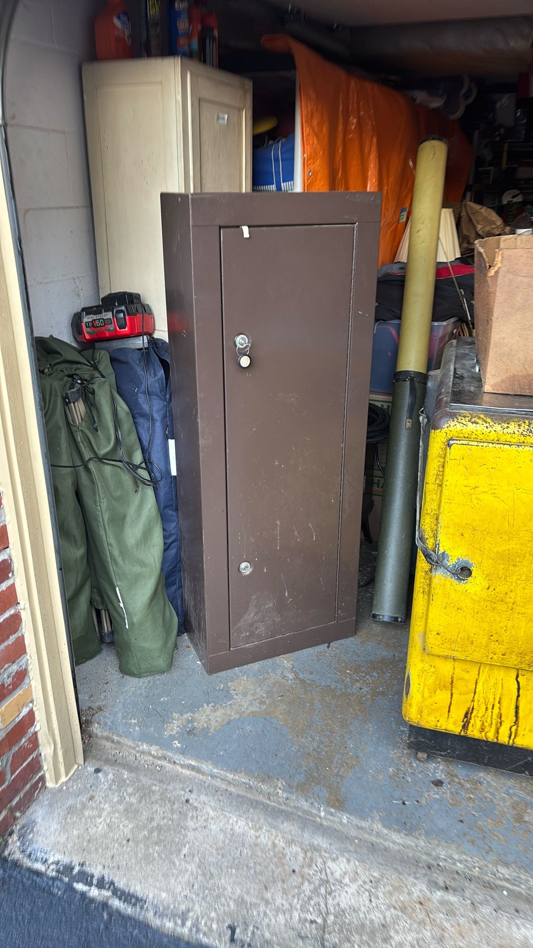 Locking Rifle Cabinet