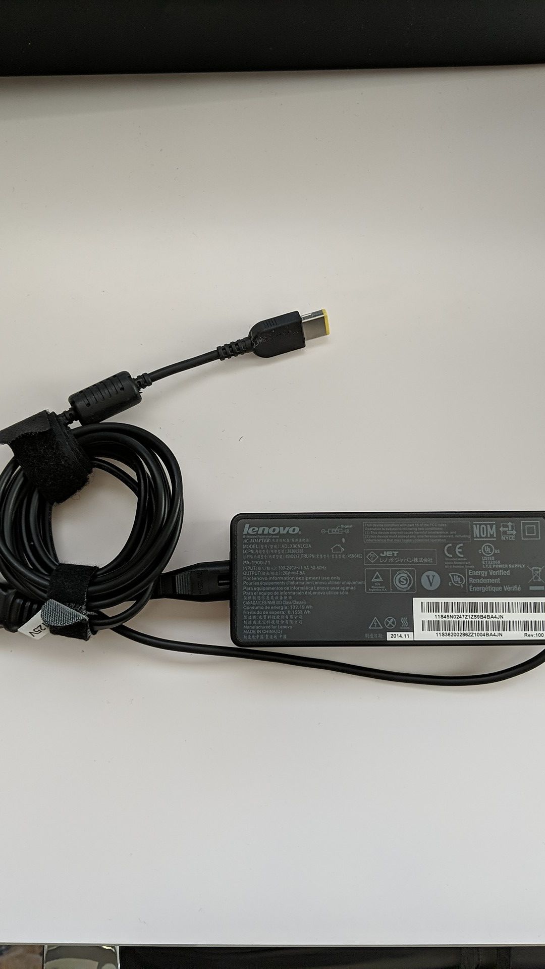 Lenovo Laptop - Power Adapter Charger ADLX90NLC2A
