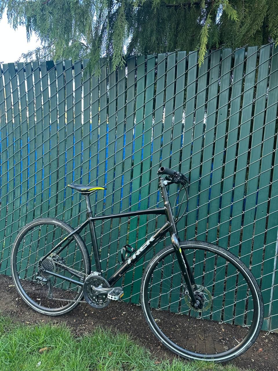 Trek Allant 7.4 Hybrid Bike – 20” Frame