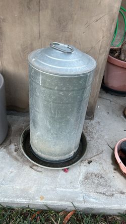 5 Gallon Chicken Waterer Poultry Fount