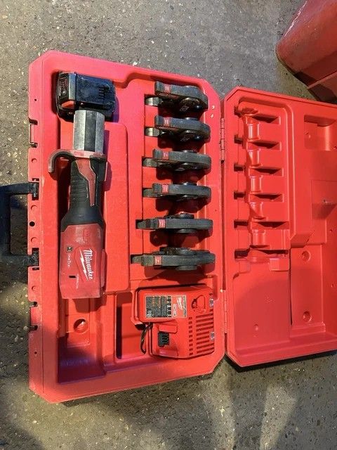 Milwaukee M18 Pro Press
