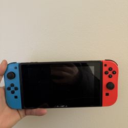 Nintendo Switch 