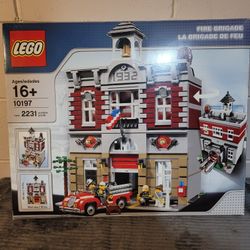 LEGO 10197.  THE FIREHOUSE BRIGADE