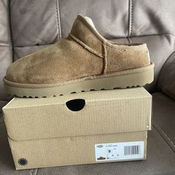 UGG Slippers Size 9.