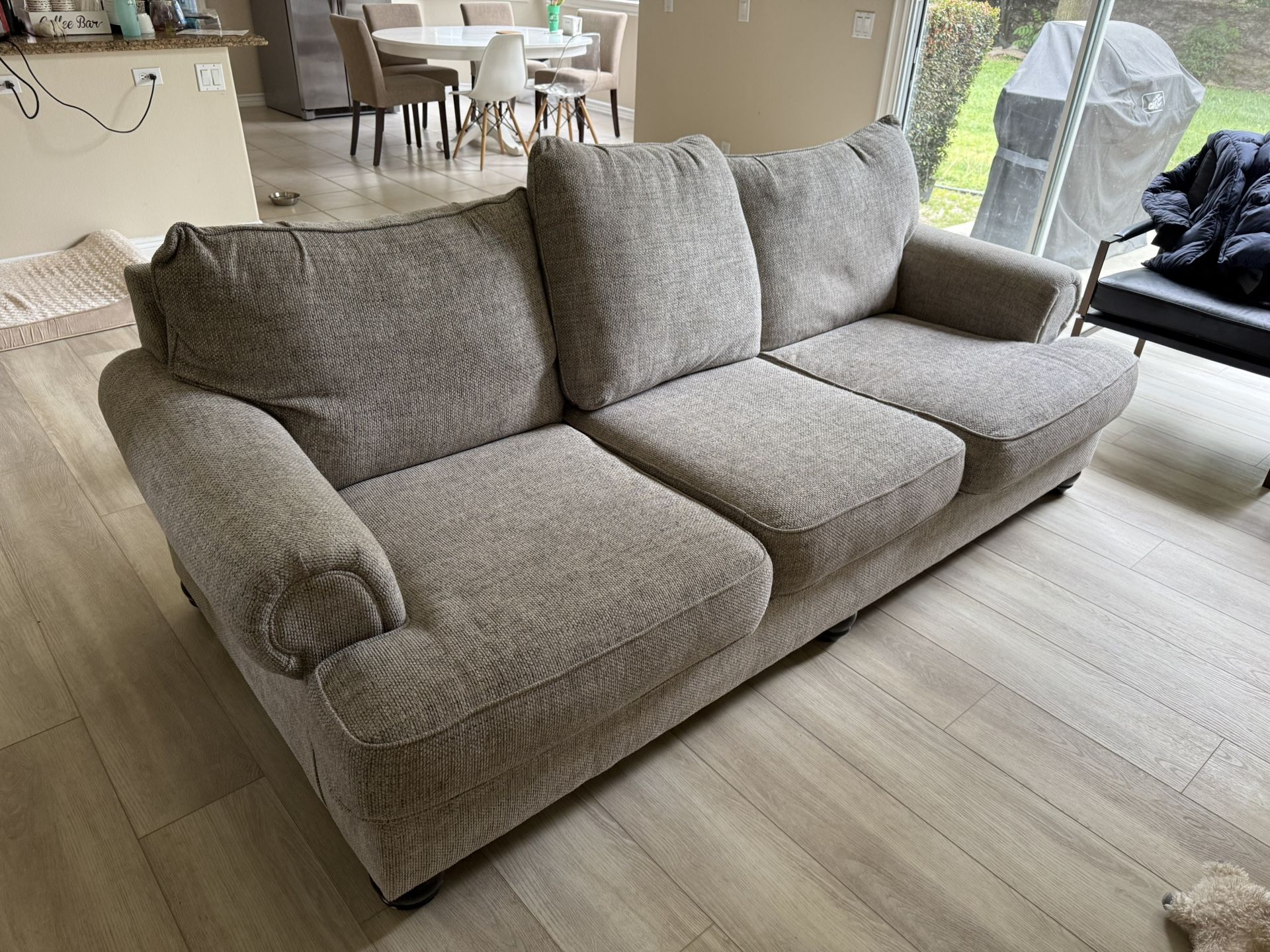 Free Sofa