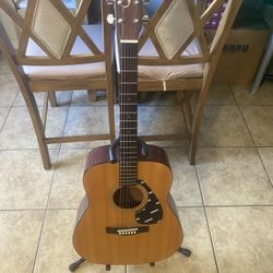 Yamaha Guitar 