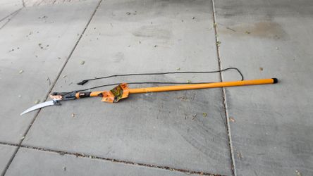 Tree pruner