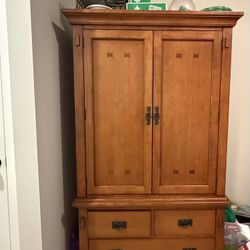 Free Armoire