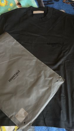 ESSENTIAL SHIRT