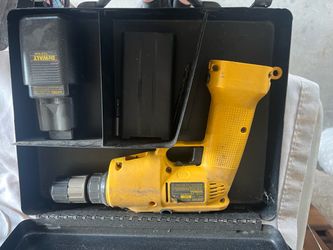 Dwalt Drill