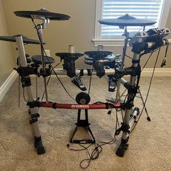 Yamaha DTXpress 4 Special, Roland V-Drums PM10 and DW 7000 Double Kick Pedal