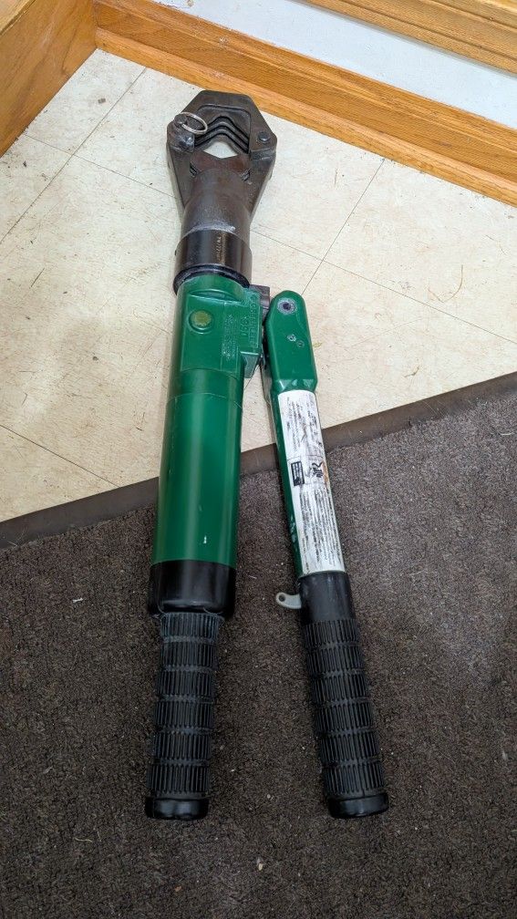 Greenlee Crimper Dieless 1000Mcm Greenlee 1990
5AWH TO 1000MCM works great
