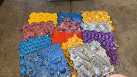 Sensory floor tiles