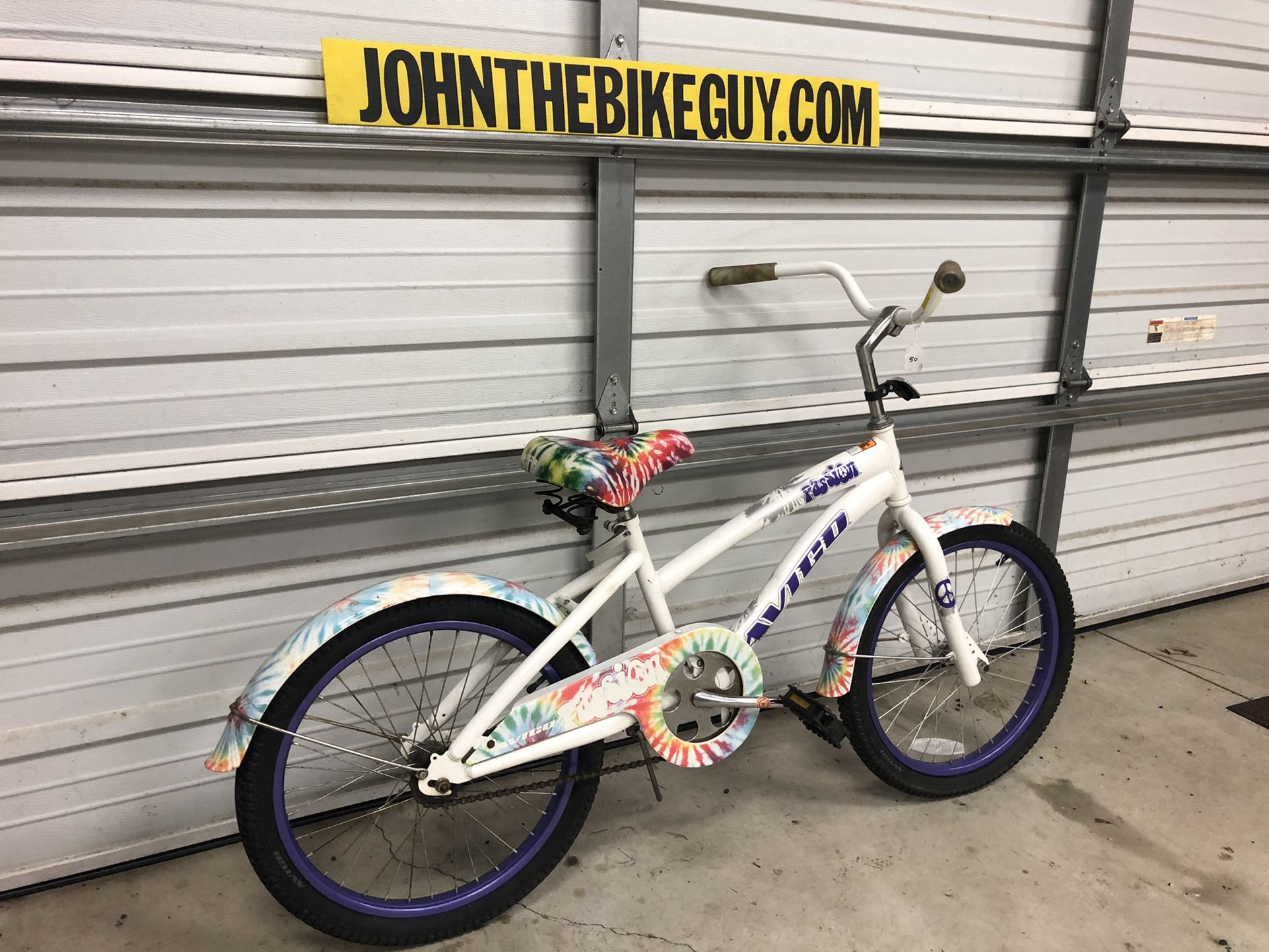 Girls 20 inch Avigo passion bike for Sale in Marengo IL OfferUp