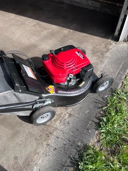 Honda commercial lawnmower