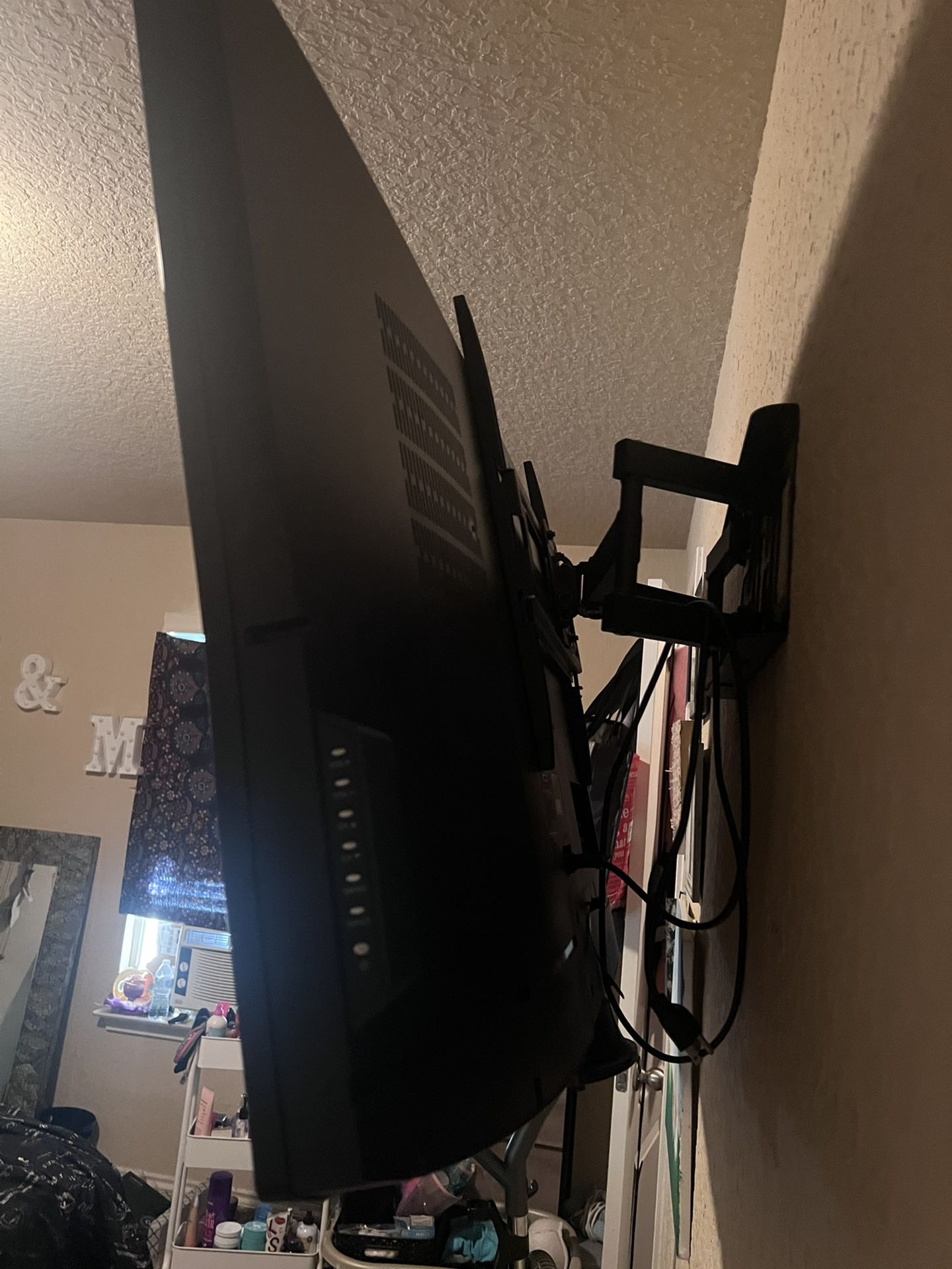 50 Inch Insignia Flat Screen Tv. for Sale in San Antonio, TX OfferUp