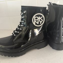 New DKNY Tibby Womens Size 6 Shiny Black Combat Rain Boots