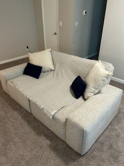 Modern Beige Sofa – Like New, Comfy & Stylish 🛋️✨ (MOVING SALE)