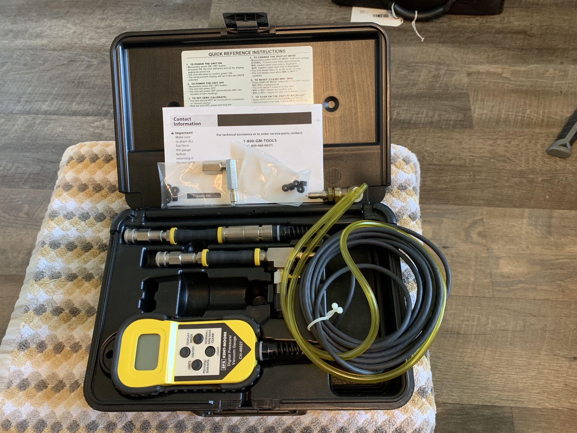 SPX Kent Moore CH-48027 pressure vacuum gauge.