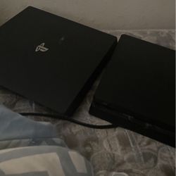 2 PS4s