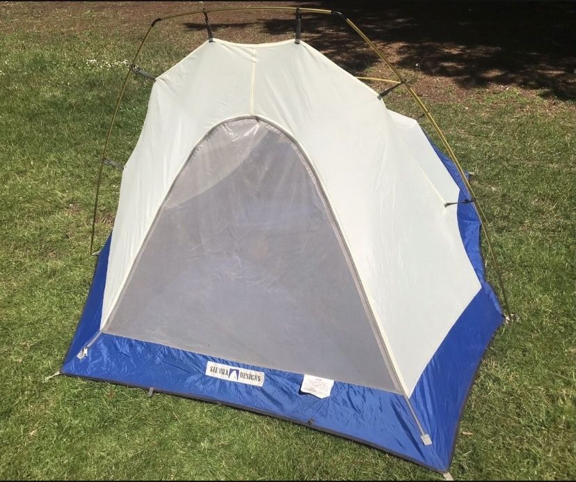 Sierra Designs Clip Flashlight CD 1-2 Person Backpacking Tent $45