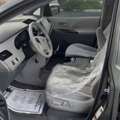 2011 Toyota Sienna
