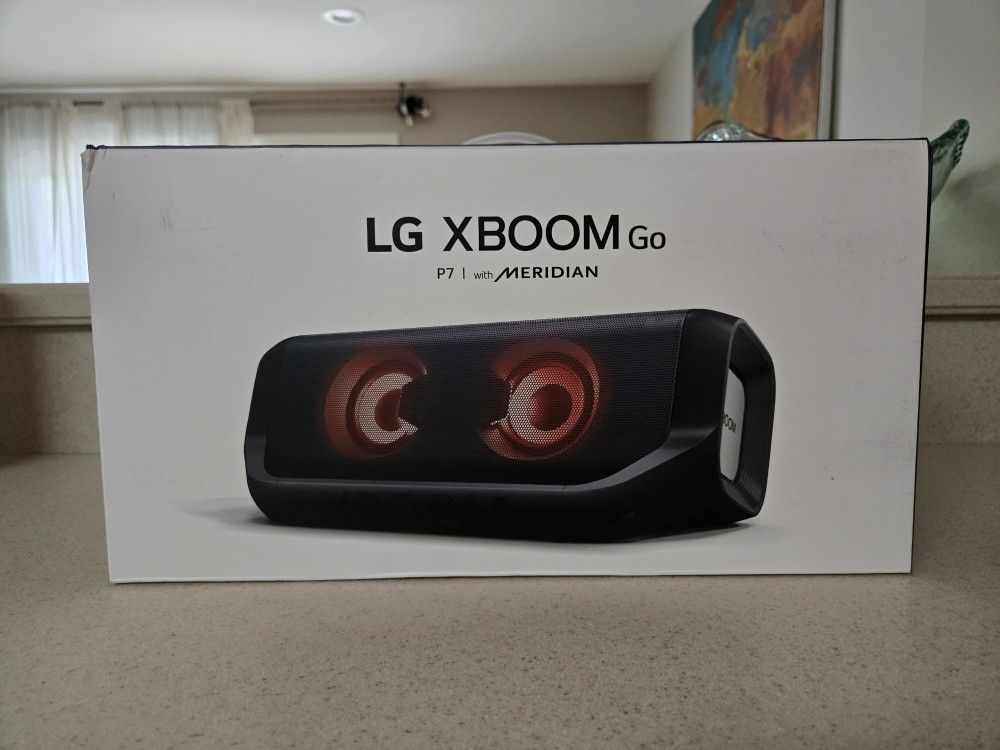 LG XBOOM Go P7 with Meridian LED