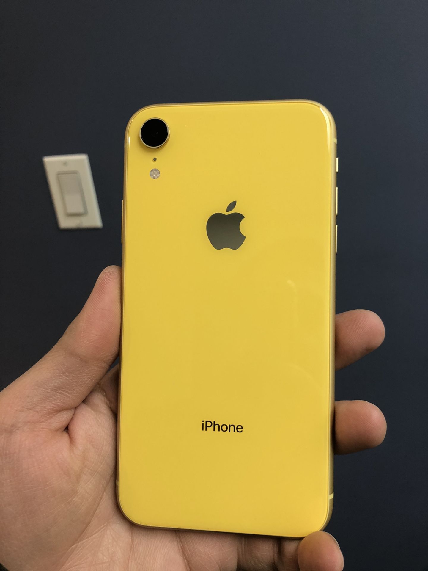 iPhone XR 64GB Factory Unlocked