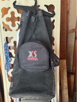 Scuba dive backpack with wheels