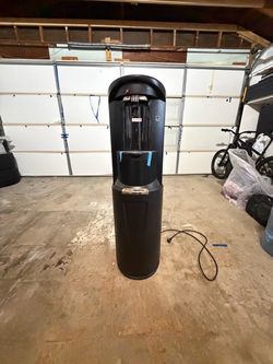 Crystal Mountain Storm Bottom Load Water Cooler H/C STFM2KHK1C – Hot & Cold