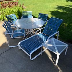 Brown Jordan Quantum Patio furniture - 4 chairs, 47” table, 1 chaise lounge & 1 side table  Price is firm, no holds, cash only