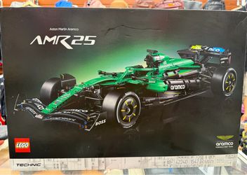 LEGO Technic Aston Martin Aramco AMR25 F1 Car 42240 1547 Pieces NEW Sealed
