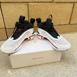 Nike Air Jordan XXXV1 (Big Kid 4.5)