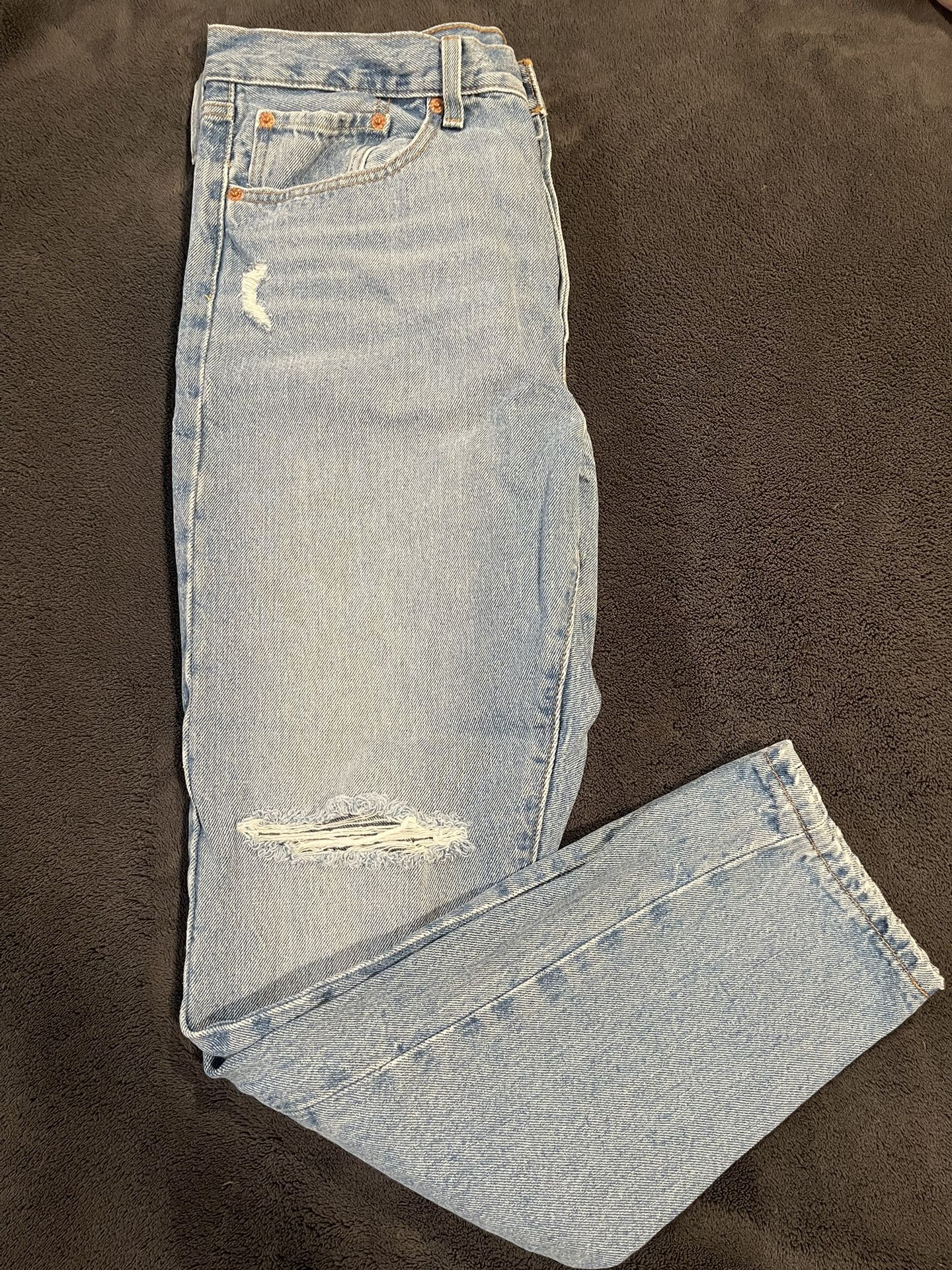 Women’s Levi Jeans 