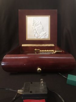 Mr. Christmas Music Box