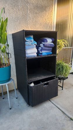 Outdoor Pool Towel Storage Shelf