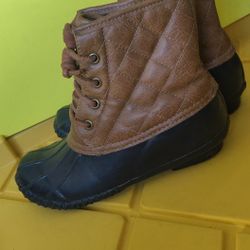 Size 2 Girls Snow Rain Waterproof Boots 