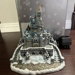 Disney Village Castle w/ Garlin Walt Disney World Light-Up Christmas with Box