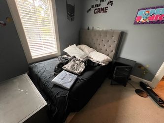 Full size bed