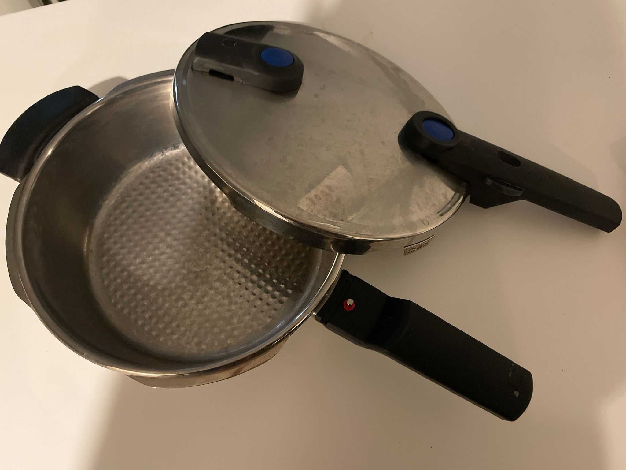 Fissler vitaquick. Pressure cooker (like New)