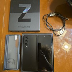 Galaxy Z Fold3 5G Unlocked, Phantom Black,  256GB w Original Box w papers / Brand New Case and Charger cable
