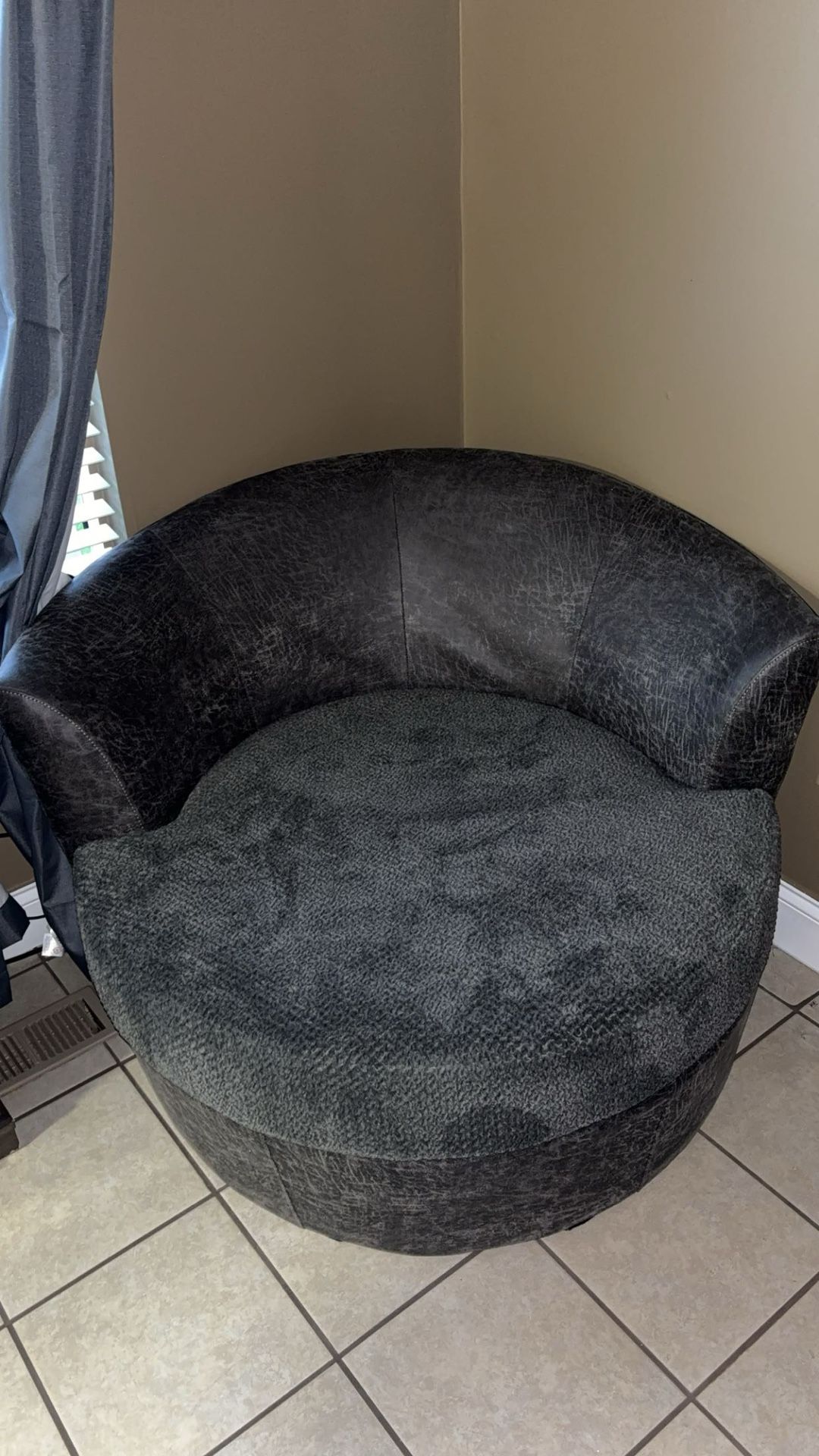 Round couch chair 
