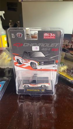 M2 Machines 1992 Chevrolet C1500 SS 454 Die-Cast